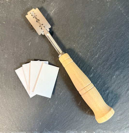 Classic Wooden Bread Lame – Includes 5 Spare Blades
