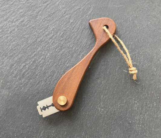Duck Shaped Wooden Bread Lame – Includes 5 Spare Blades